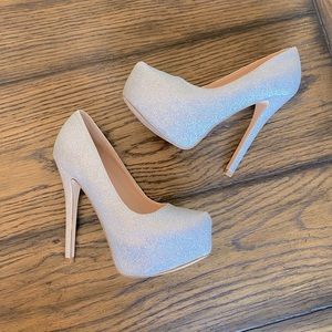 De Blossom Collection Silver sparkly heels